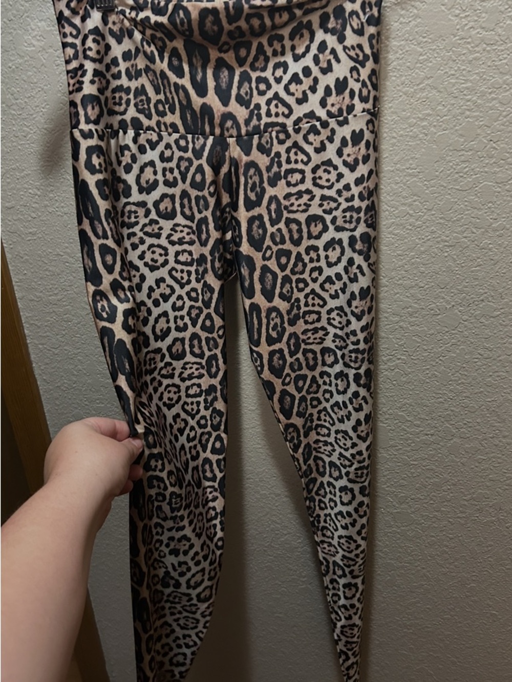 Leopard Print High-Waist Leggings - Neutral Tan & Black - Picture 2 of 7